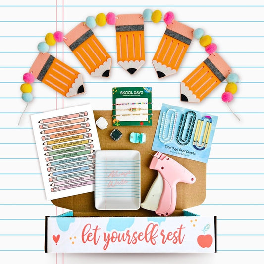 'We Love Learning' Care Crate Unboxing - Teacher Care Crate