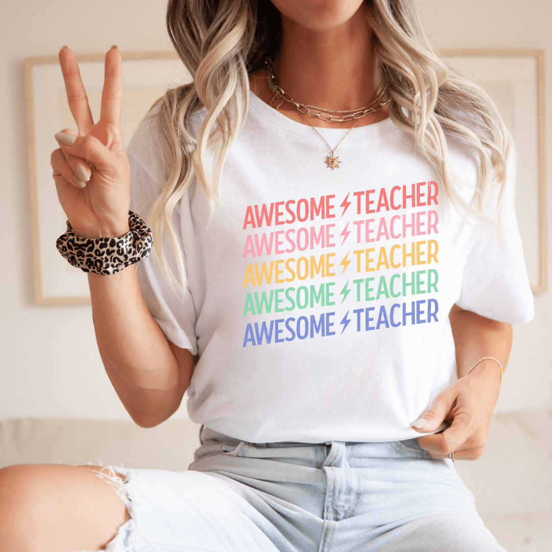 "Awesome Teacher" Retro Teacher T-shirt - Teacher Care Crate - T-Shirt