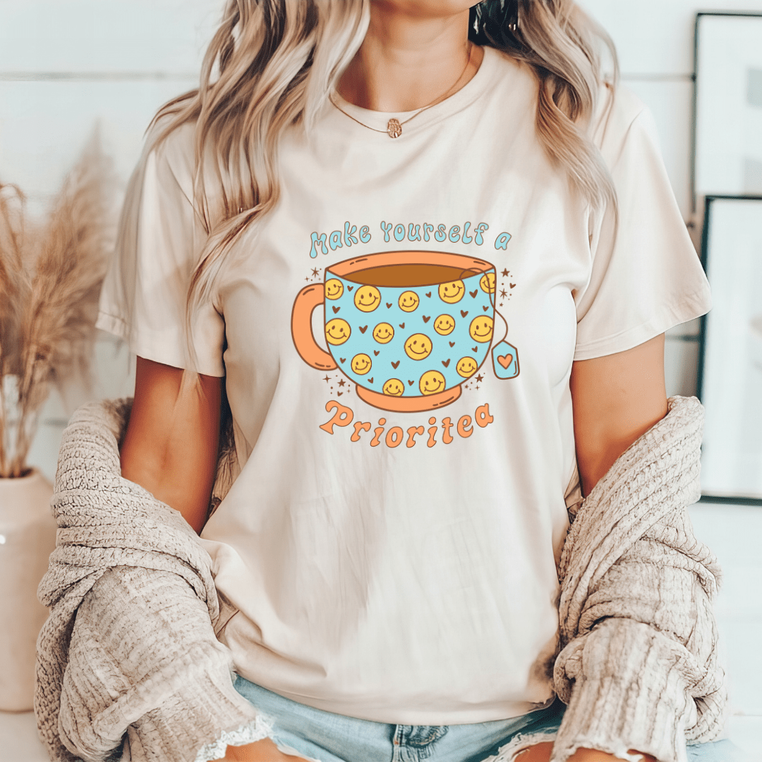 "Make Yourself A Priori - tea" Teacher T-shirt - Teacher Care Crate - T-Shirt
