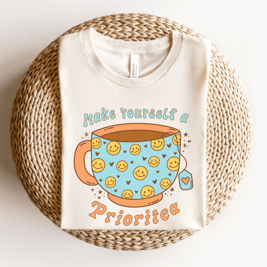 "Make Yourself A Priori - tea" Teacher T-shirt - Teacher Care Crate - T-Shirt
