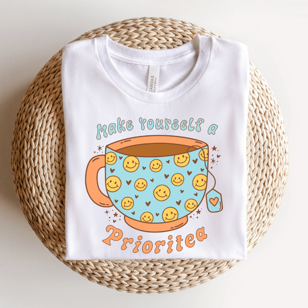 "Make Yourself A Priori - tea" Teacher T-shirt - Teacher Care Crate - T-Shirt